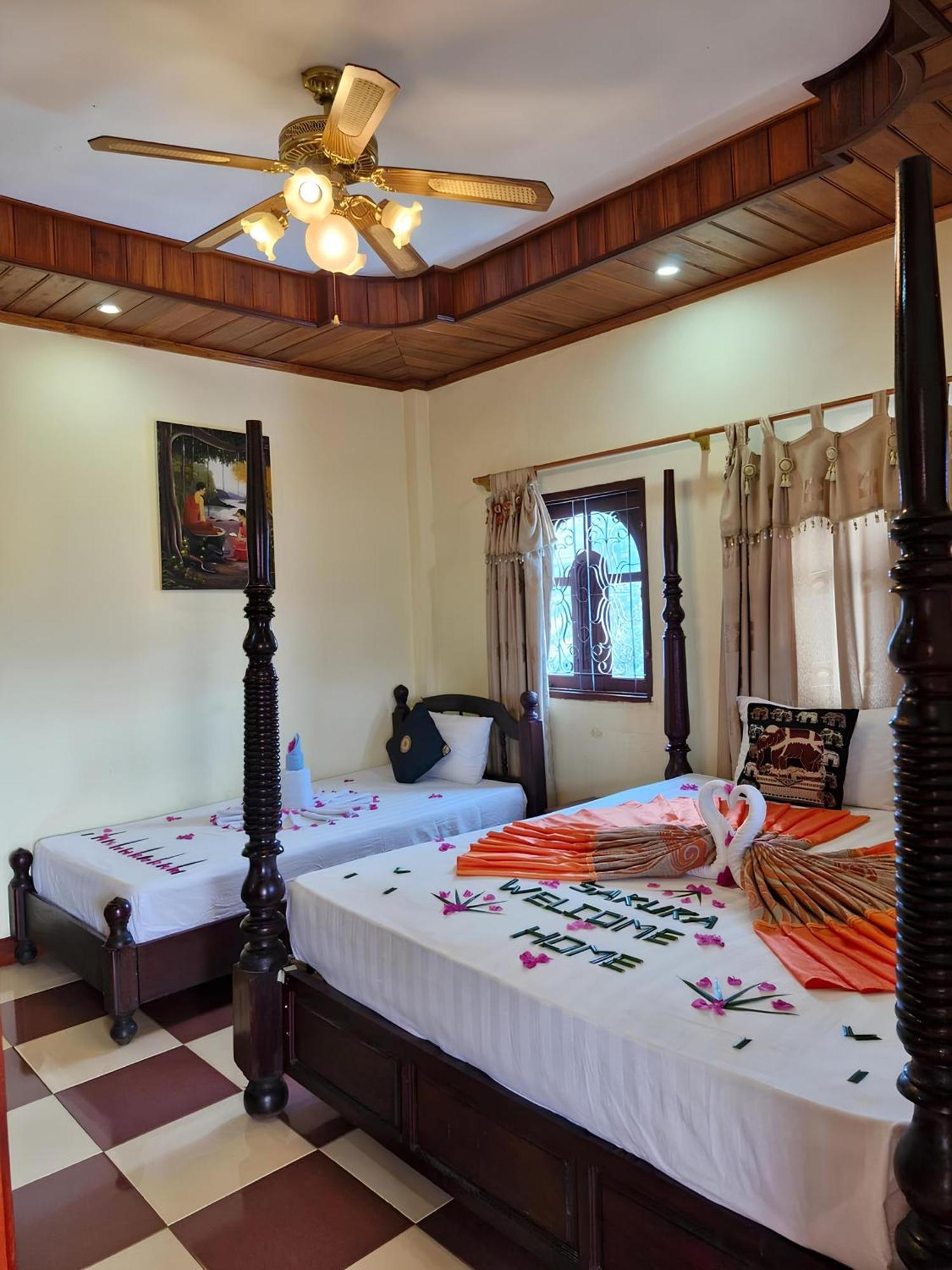 Sakura Wood House Hotel Luang Prabang Exterior photo